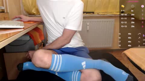 Snapshot of banschie chatting on 12-04-25, 07:00 online show from 12-04-25, 07:00