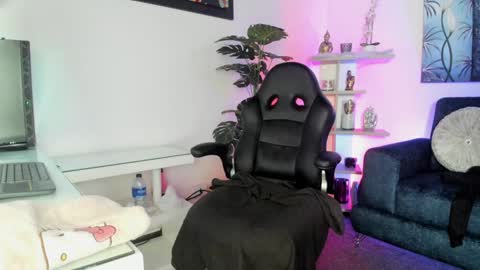 Gabi  online show from 01-24-25, 01:13