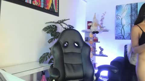 Gabi  online show from 12-18-25, 11:49