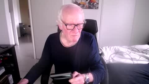 barbapapa73508870 online show from 02-23-25, 07:33