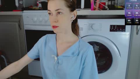 Amina online show from 11-23-25, 04:51