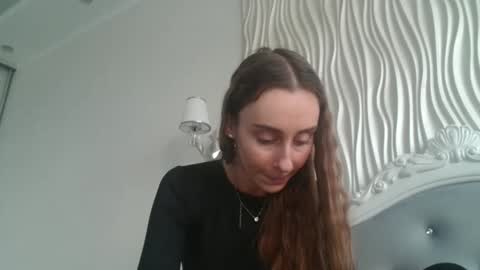 Kate online show from 04-25-26, 03:53