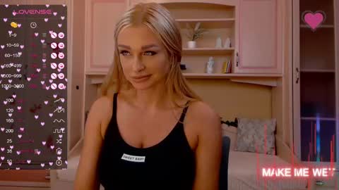 Snapshot of barbie_kiss1 chatting on 12-05-24, 01:25 barbie online show from 12-05-24, 01:25