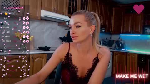 Snapshot of barbie_kiss1 chatting on 02-11-25, 02:03 barbie online show from 02-11-25, 02:03