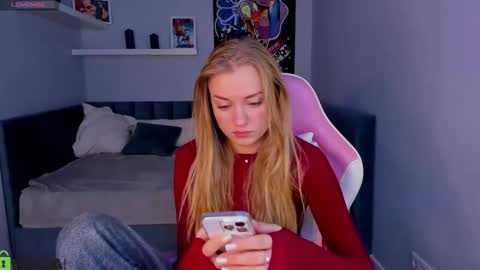 Snapshot of barbie_lis chatting on 11-04-25, 12:54 LisGTM2 Mon-Thu Sat 0100am-0700am online show from 11-04-25, 12:54