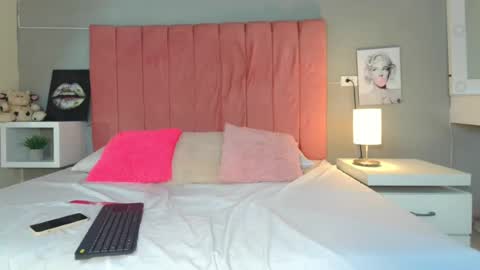 Snapshot of barbie_lorens chatting on 07-12-26, 11:56 Barbie lorens online show from 07-12-26, 11:56