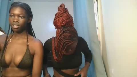 queen online show from 12-14-25, 09:36