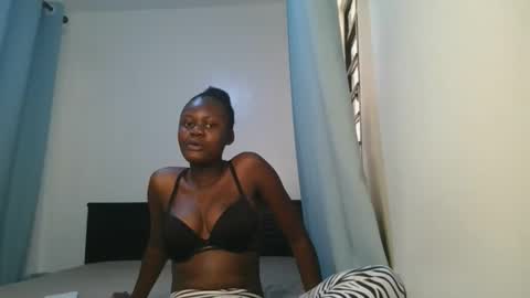 queen online show from 02-26-26, 10:03