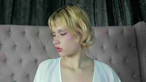 Snapshot of barbieambarx chatting on 05-12-26, 06:49 Barbie online show from 05-12-26, 06:49