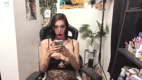 Issa Trap online show from 02-03-26, 03:28