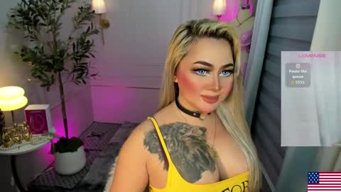 Miss Alexa Fields  online show from 10-20-25, 09:10