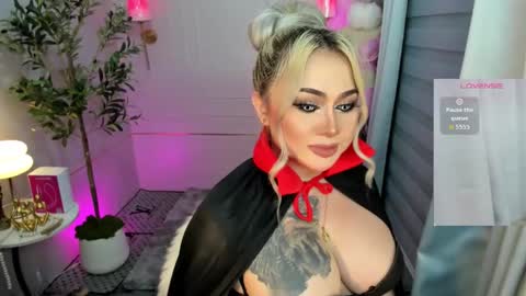 Miss Alexa Fields  online show from 10-30-25, 02:02