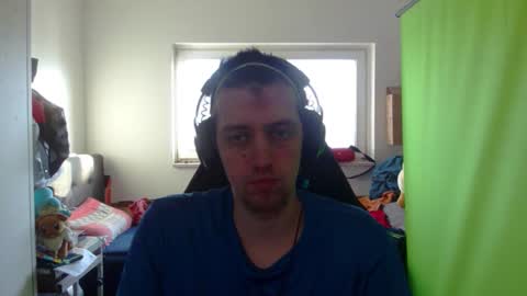 Snapshot of barca200 chatting on 12-17-25, 09:04 barca200 online show from 12-17-25, 09:04