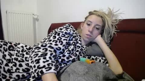 Lena online show from 01-19-25, 07:37