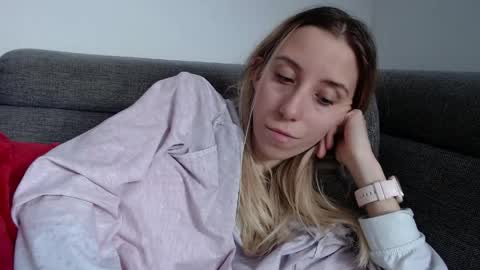 Lena online show from 04-23-26, 09:41