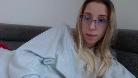 Lena online show from 04-27-26, 05:00