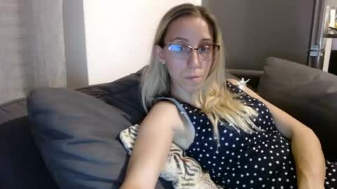 Lena online show from 05-28-26, 06:05