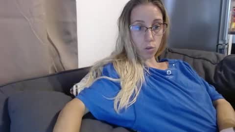 Snapshot of barelylegalblondy chatting on 07-13-26, 05:16 Lena online show from 07-13-26, 05:16