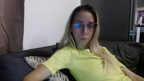 Snapshot of barelylegalblondy chatting on 07-19-26, 07:39 Lena online show from 07-19-26, 07:39