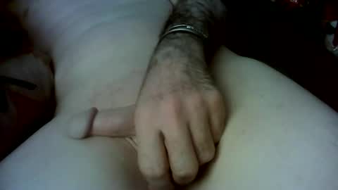 Snapshot of barenaked07 chatting on 12-13-24, 05:16 barenaked07 online show from 12-13-24, 05:16