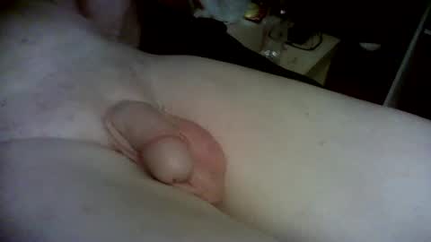 Snapshot of barenaked07 chatting on 02-16-25, 02:09 barenaked07 online show from 02-16-25, 02:09