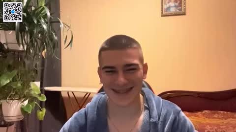 Snapshot of barepulse chatting on 12-13-25, 10:37 Eric online show from 12-13-25, 10:37