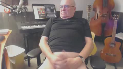 Bassman online show from 01-12-26, 01:05