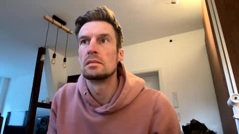 Snapshot of basst23 chatting on 02-17-25, 07:04 basst23 online show from 02-17-25, 07:04