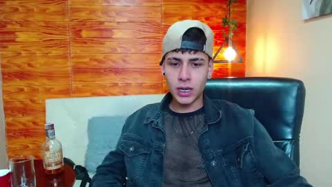 Snapshot of bastiaan_28 chatting on 12-04-24, 03:15 Bastian online show from 12-04-24, 03:15