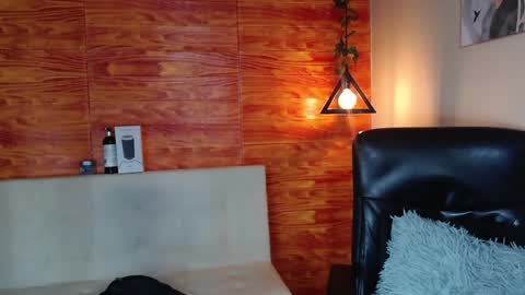 Snapshot of bastiaan_28 chatting on 02-08-25, 06:33 Bastian online show from 02-08-25, 06:33