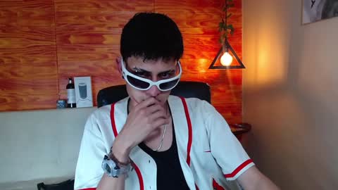 Snapshot of bastiaan_28 chatting on 02-09-25, 03:11 Bastian online show from 02-09-25, 03:11