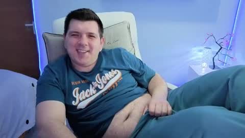 Snapshot of basystem8 chatting on 05-05-26, 01:52 BASY online show from 05-05-26, 01:52