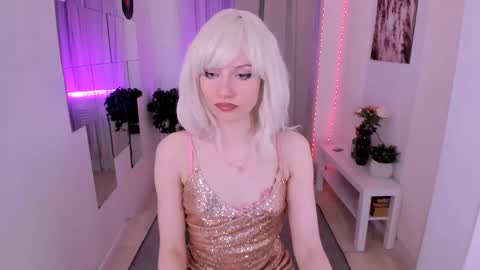 Snapshot of bat_laughing_bat chatting on 10-10-25, 04:28 Ask me online show from 10-10-25, 04:28