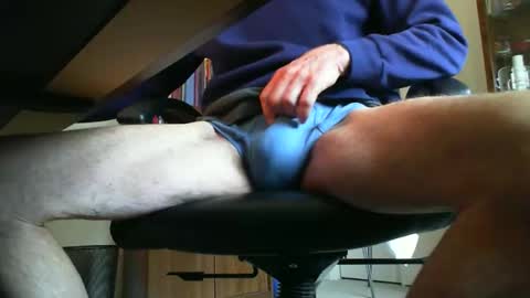 BateBro13 online show from 04-11-26, 06:01