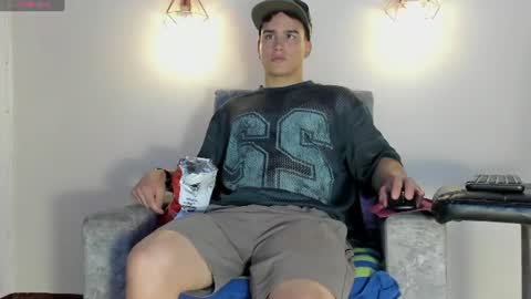 Snapshot of battista_turner chatting on 06-29-26, 08:20 battista online show from 06-29-26, 08:20
