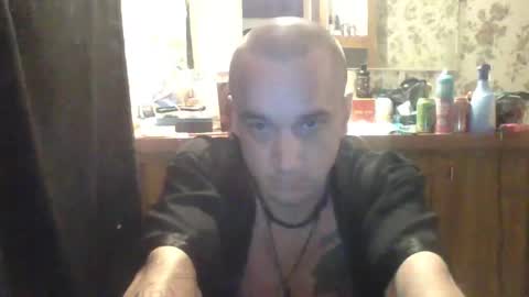 Snapshot of battlewolfxx chatting on 12-19-24, 11:03 battlewolfxx online show from 12-19-24, 11:03
