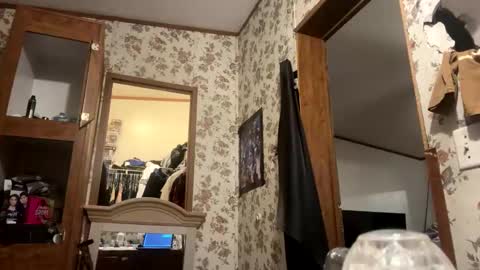 Snapshot of battlewolfxx chatting on 01-05-25, 06:46 battlewolfxx online show from 01-05-25, 06:46