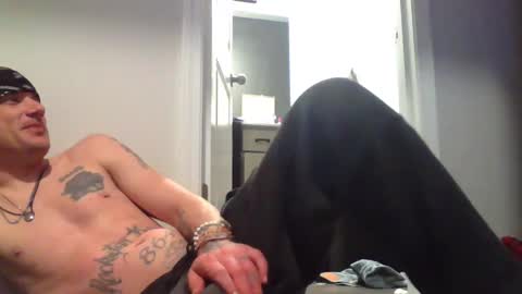 Snapshot of battlewolfxx chatting on 02-22-25, 05:34 battlewolfxx online show from 02-22-25, 05:34