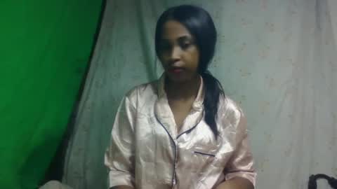 Snapshot of bavianona chatting on 10-27-25, 04:16 bavianona online show from 10-27-25, 04:16