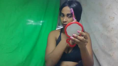 Snapshot of bavianona chatting on 11-16-25, 12:44 bavianona online show from 11-16-25, 12:44
