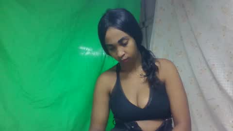 Snapshot of bavianona chatting on 11-17-25, 02:39 bavianona online show from 11-17-25, 02:39