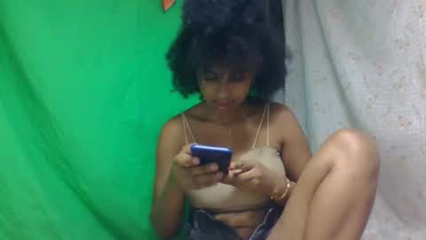 Snapshot of bavianona chatting on 11-27-25, 07:54 bavianona online show from 11-27-25, 07:54