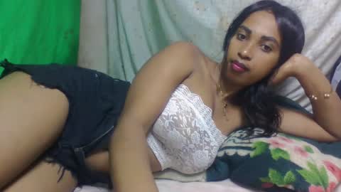 Snapshot of bavianona chatting on 12-15-25, 01:15 bavianona online show from 12-15-25, 01:15