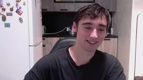 Snapshot of baxterss chatting on 12-17-25, 09:43 BAXTER online show from 12-17-25, 09:43