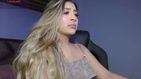 Snapshot of bay_babe chatting on 05-20-26, 11:00 bay_babe online show from 05-20-26, 11:00