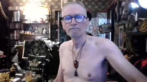 Snapshot of bazzasworld chatting on 02-11-25, 09:42 Bazza online show from 02-11-25, 09:42