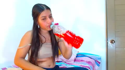 Snapshot of bb_zara chatting on 10-07-25, 01:52 zara online show from 10-07-25, 01:52