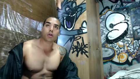 Justin online show from 04-12-26, 05:40