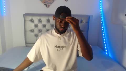 Andrew  online show from 11-21-25, 07:01