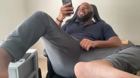 Snapshot of bbcfun44 chatting on 08-05-26, 02:53 Zaddy online show from 08-05-26, 02:53